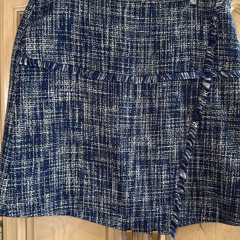 A line tweed skirt